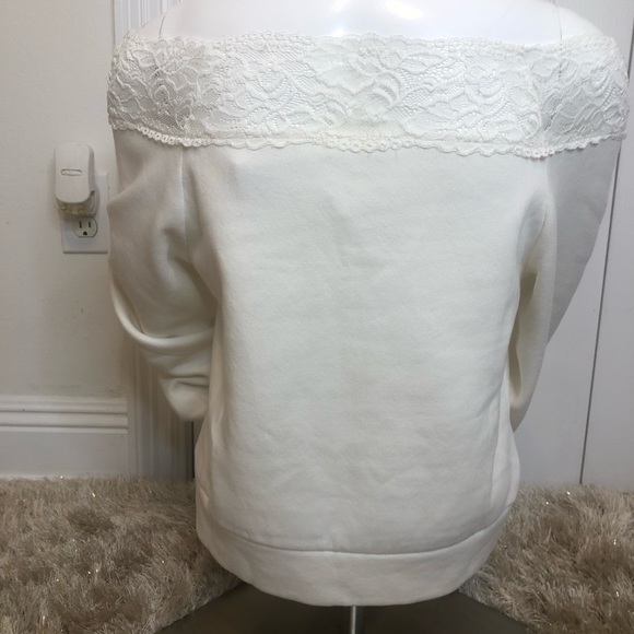 Ivory off the shoulder top! - Picture 4 of 4